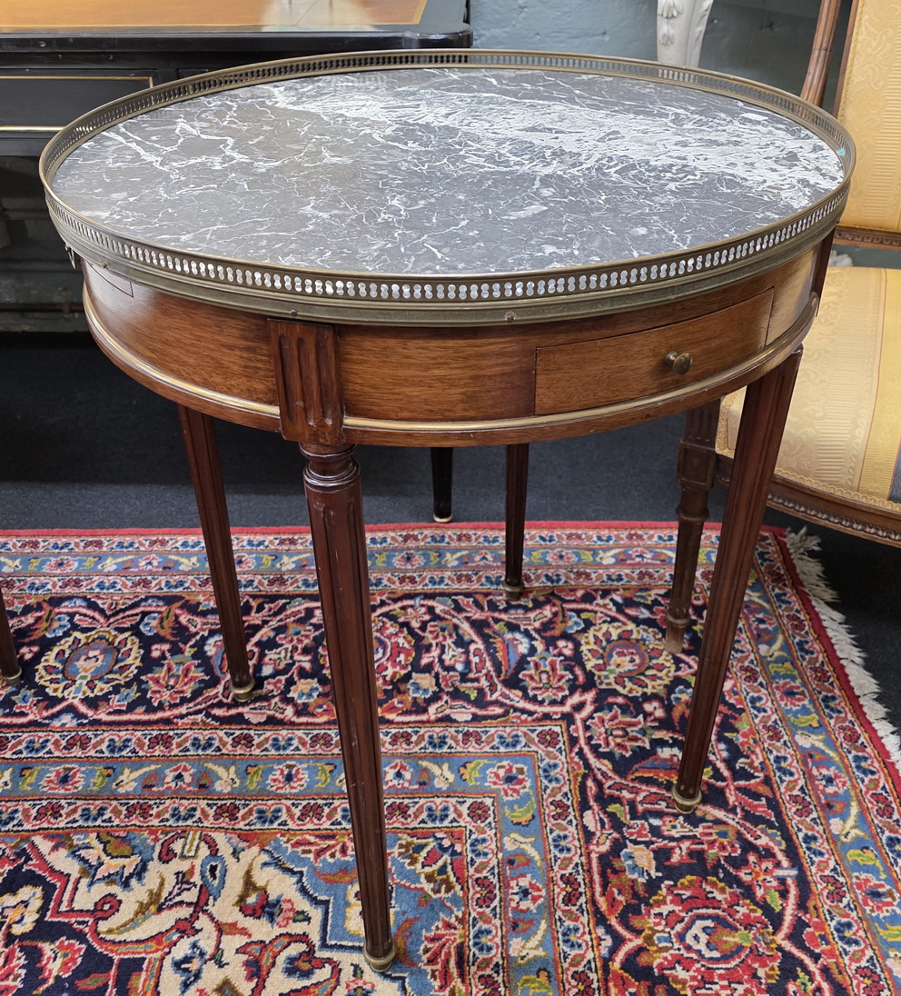 A fine Bouillotte Table 